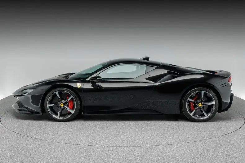 Ferrari SF90 din 2023 cu 2.800 km - oferta FER117705 - foto 2