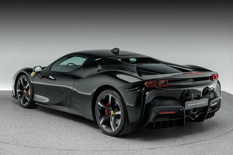 Ferrari SF90 din 2023 cu 2.800 km - oferta FER117705 - foto 3