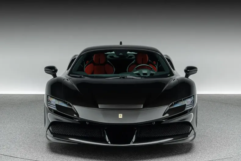 Ferrari SF90 din 2023 cu 2.800 km - oferta FER117705 - foto 8