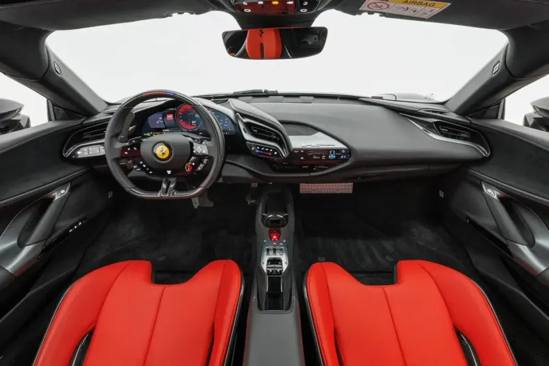 Ferrari SF90 din 2023 cu 2.800 km - oferta FER117705 - foto 10