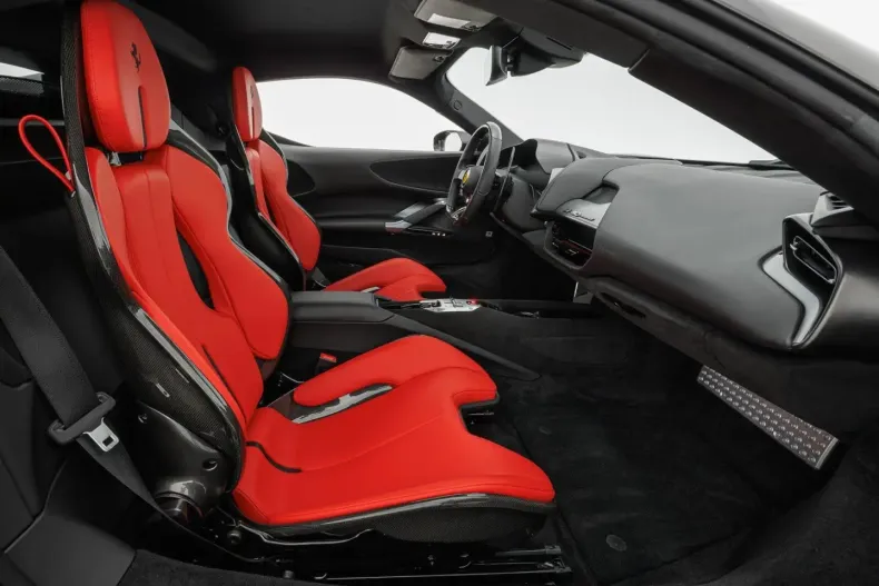 Ferrari SF90 din 2023 cu 2.800 km - oferta FER117705 - foto 15