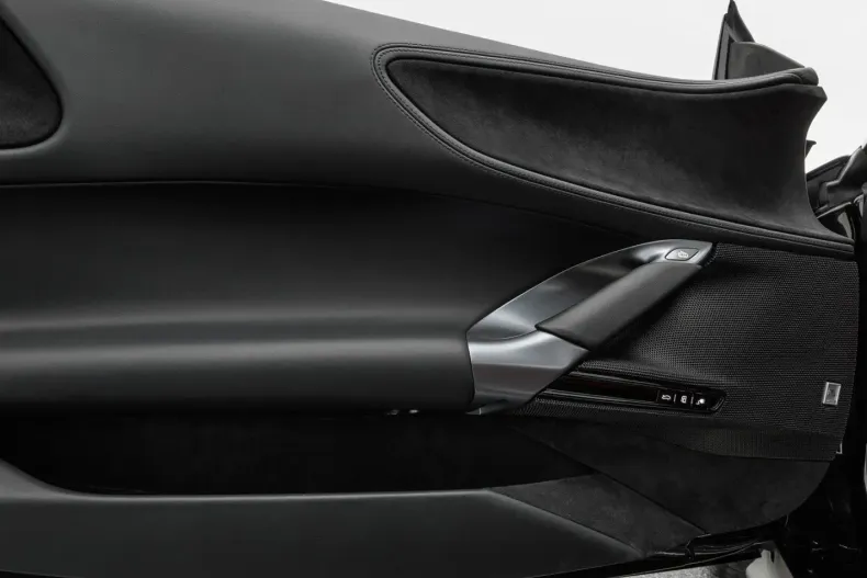 Ferrari SF90 din 2023 cu 2.800 km - oferta FER117705 - foto 19