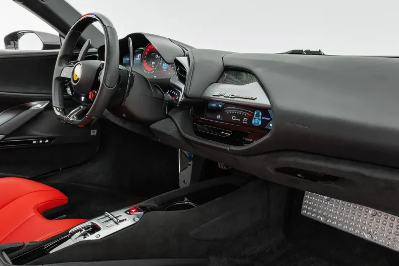 Ferrari SF90 din 2023 cu 2.800 km - oferta FER117705 - foto 20