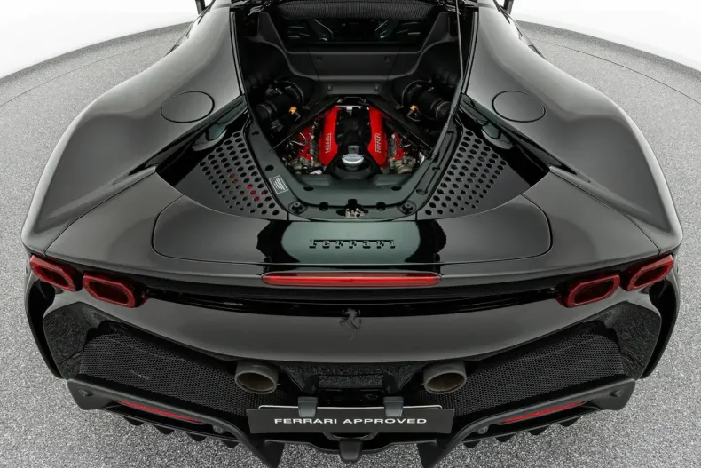 Ferrari SF90 din 2023 cu 2.800 km - oferta FER117705 - foto 21