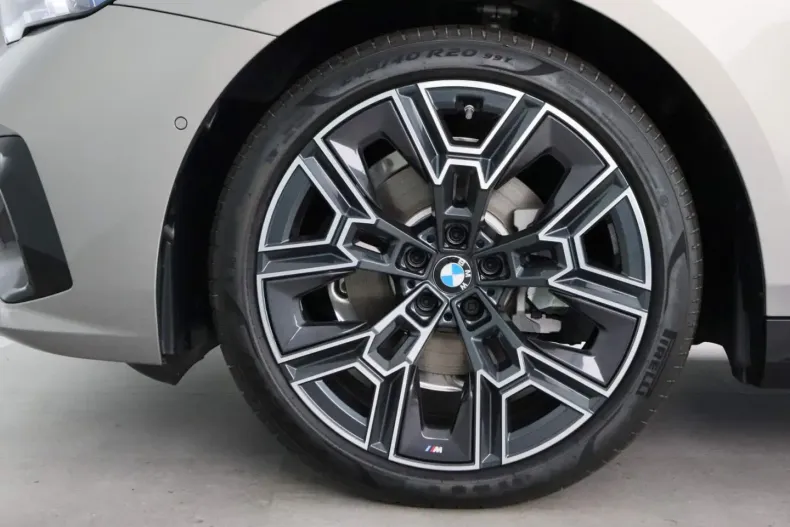 BMW 520 din 2024 cu 17.100 km - oferta BMW117708 - foto 9