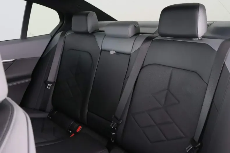 BMW 520 din 2024 cu 17.100 km - oferta BMW117708 - foto 15