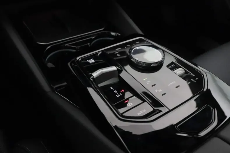 BMW 520 din 2024 cu 17.100 km - oferta BMW117708 - foto 20