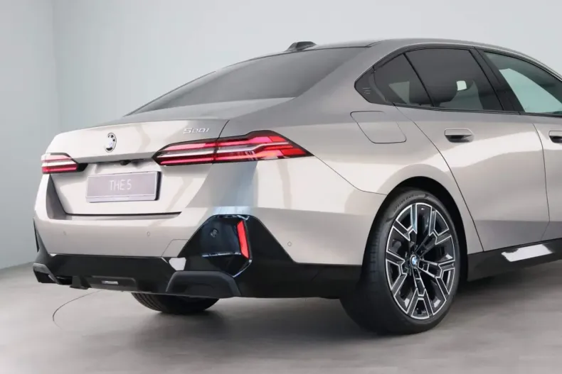 BMW 520 din 2024 cu 17.100 km - oferta BMW117708 - foto 25