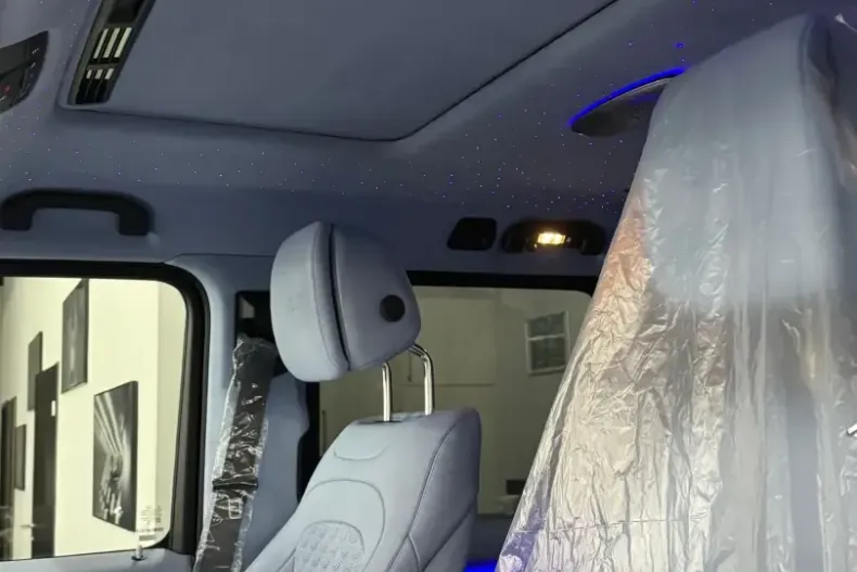 Mercedes-Benz G 63 AMG din 2025 cu 10 km - oferta MER117712 - foto 13