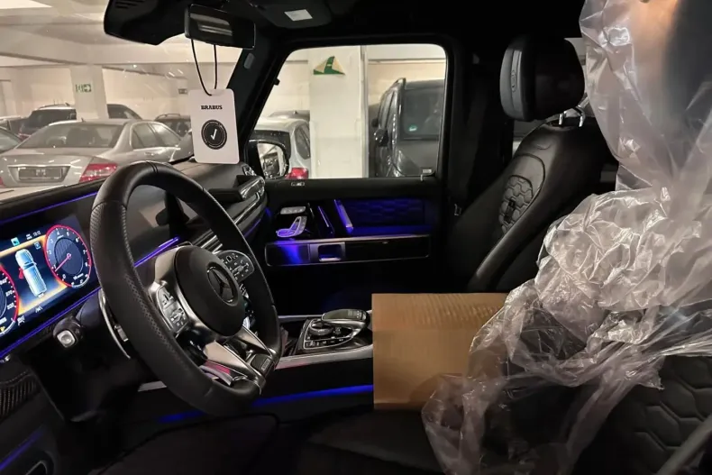 Mercedes-Benz G 63 AMG din 2025 cu 10 km - oferta MER117717 - foto 2