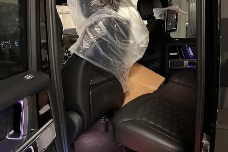 Mercedes-Benz G 63 AMG din 2025 cu 10 km - oferta MER117717 - foto 11