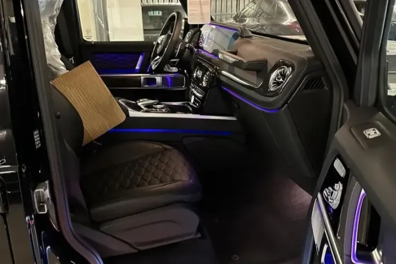 Mercedes-Benz G 63 AMG din 2025 cu 10 km - oferta MER117717 - foto 12