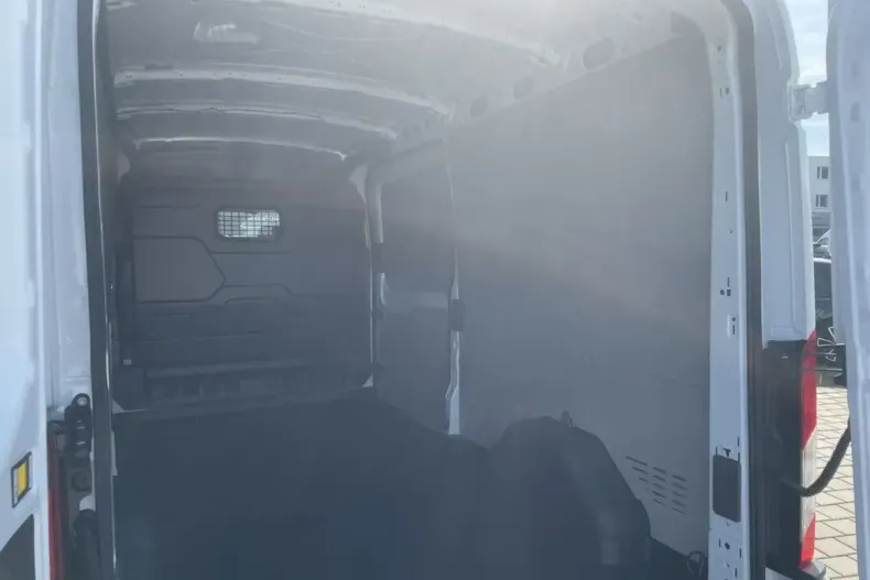 Ford Transit din 2024 cu 2.850 km - oferta FOR117721 - foto 6