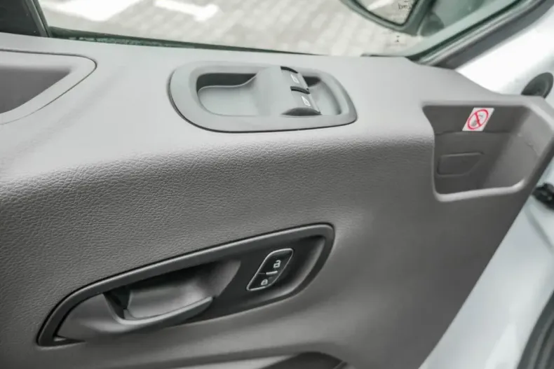 Ford Transit din 2024 cu 2.850 km - oferta FOR117721 - foto 8