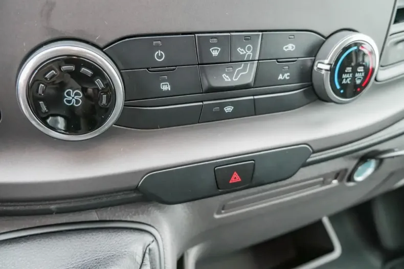 Ford Transit din 2024 cu 2.850 km - oferta FOR117721 - foto 11