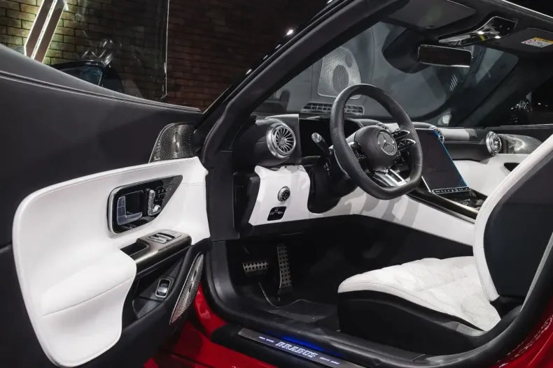 Mercedes-Benz SL 63 AMG din 2025 cu 200 km - oferta MER117723 - foto 14