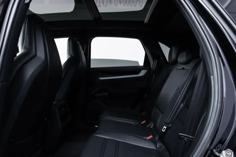 Porsche Cayenne din 2024 cu 7.875 km - oferta POR117727 - foto 11