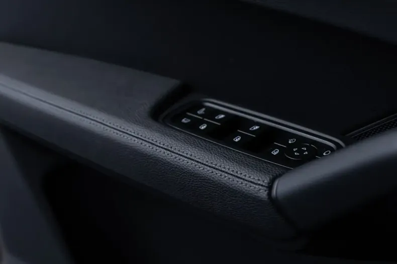 Porsche Cayenne din 2024 cu 7.875 km - oferta POR117727 - foto 21