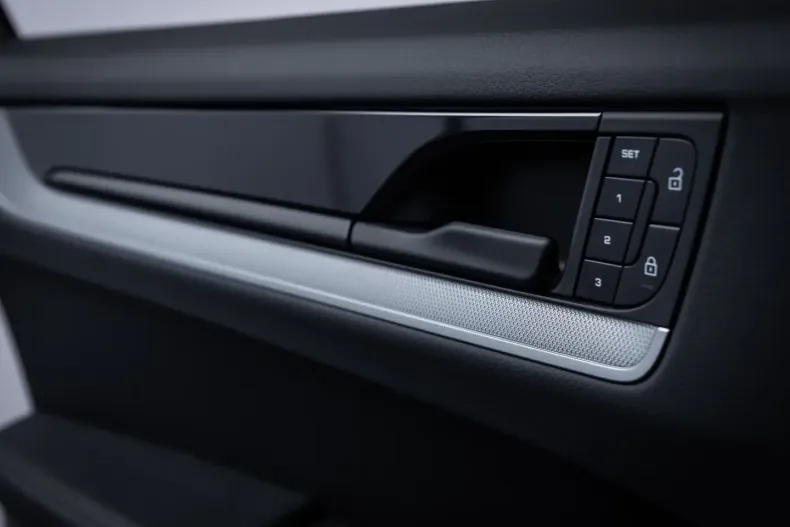 Porsche Cayenne din 2024 cu 7.875 km - oferta POR117727 - foto 23