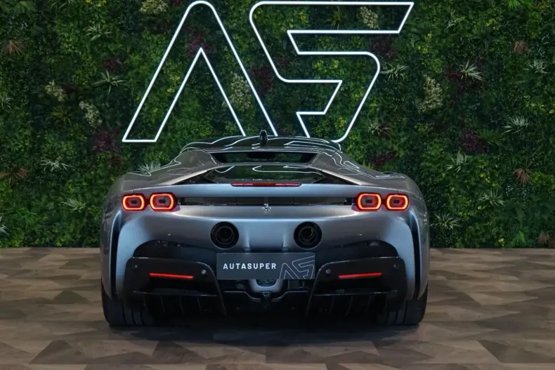 Ferrari SF90 din 2023 cu 70 km - oferta FER117728 - foto 5