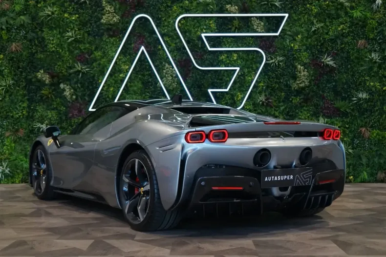 Ferrari SF90 din 2023 cu 70 km - oferta FER117728 - foto 6