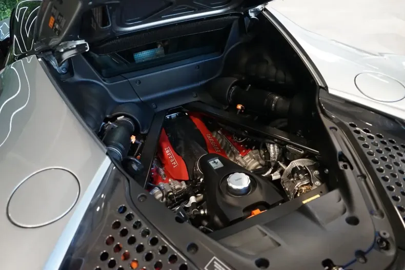 Ferrari SF90 din 2023 cu 70 km - oferta FER117728 - foto 7