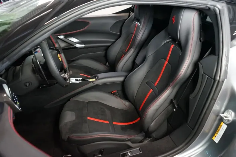 Ferrari SF90 din 2023 cu 70 km - oferta FER117728 - foto 12