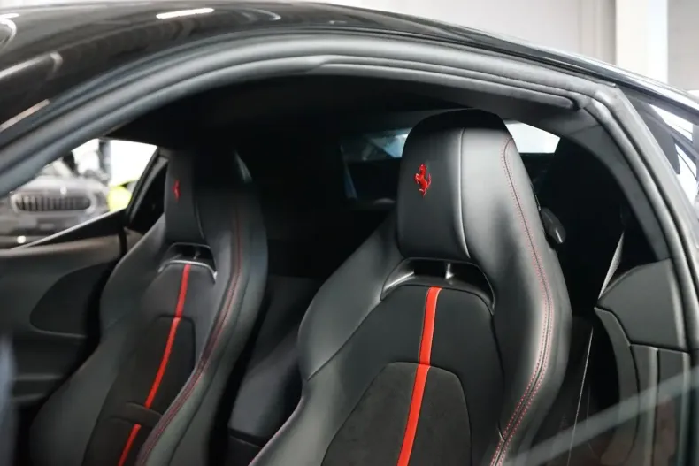 Ferrari SF90 din 2023 cu 70 km - oferta FER117728 - foto 13