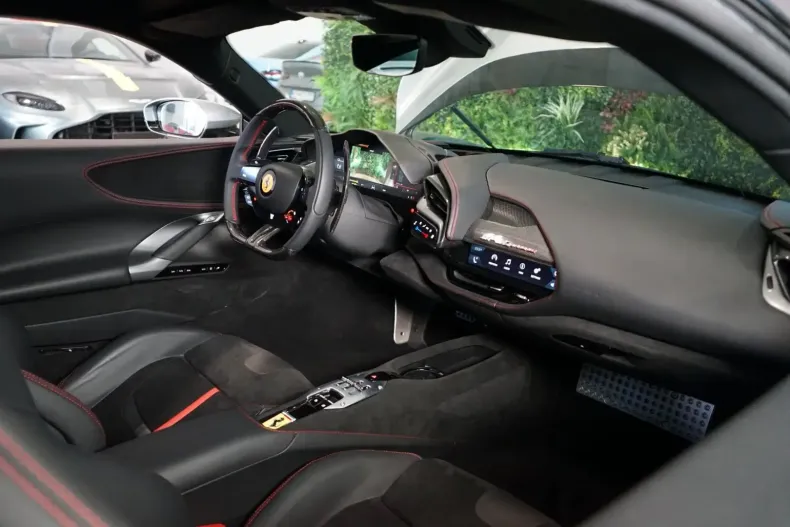 Ferrari SF90 din 2023 cu 70 km - oferta FER117728 - foto 16