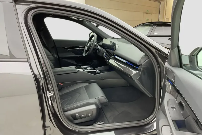 BMW 520 din 2024 cu 28.300 km - oferta BMW117731 - foto 12