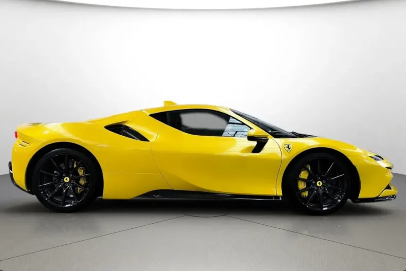 Ferrari SF90 din 2022 cu 6.050 km - oferta FER117732 - foto 5