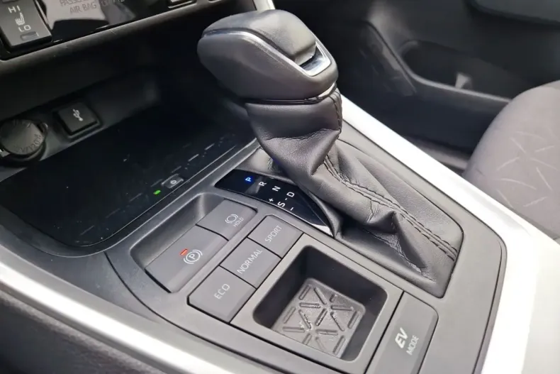 Toyota RAV4 din 2021 cu 87.095 km - oferta TOY117735 - foto 19