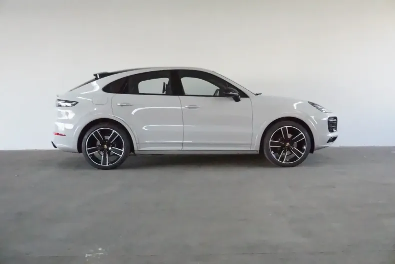 Porsche Cayenne din 2023 cu 27.965 km - oferta POR117744 - foto 3