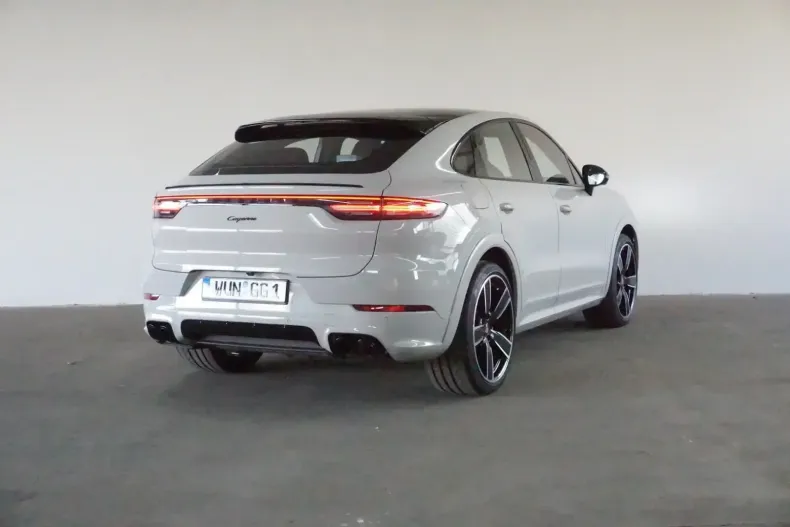 Porsche Cayenne din 2023 cu 27.965 km - oferta POR117744 - foto 4