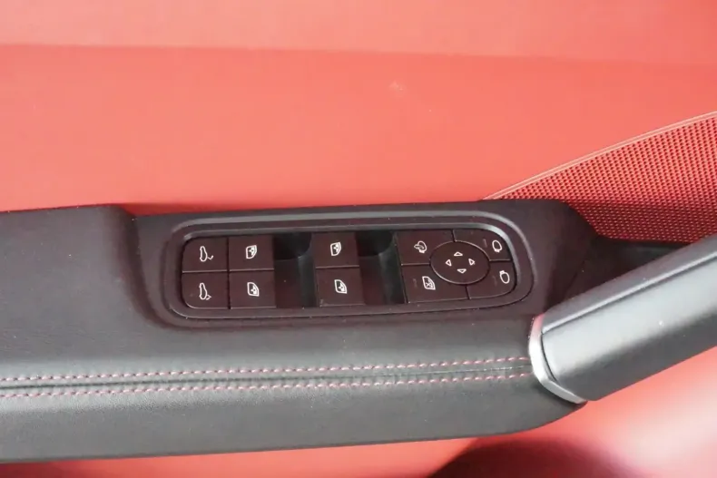 Porsche Cayenne din 2023 cu 27.965 km - oferta POR117744 - foto 9