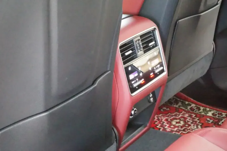 Porsche Cayenne din 2023 cu 27.965 km - oferta POR117744 - foto 12