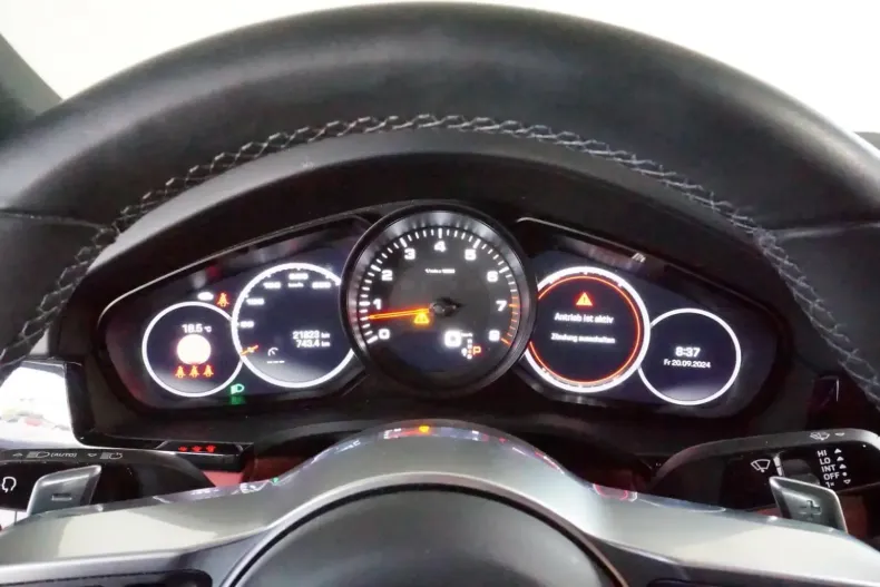 Porsche Cayenne din 2023 cu 27.965 km - oferta POR117744 - foto 23