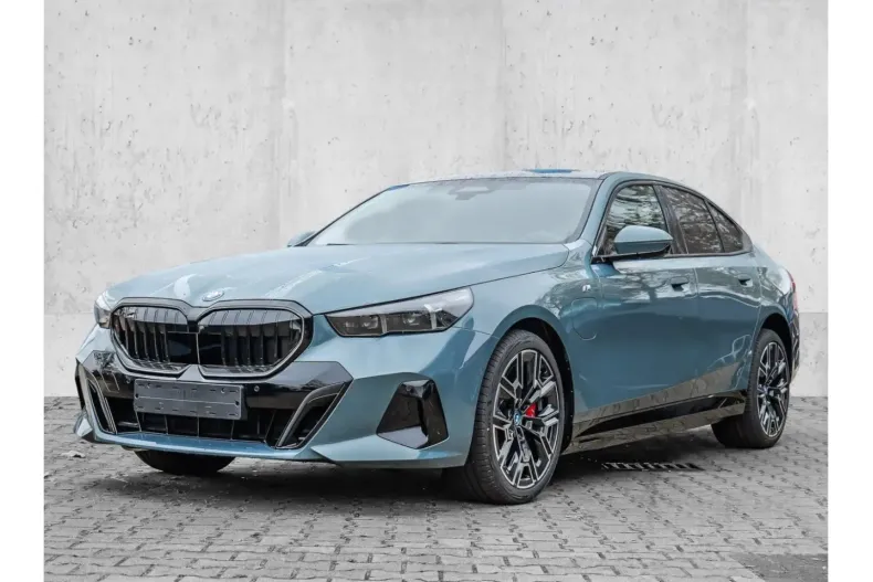 BMW 550 din 2025 cu 10 km - oferta BMW117745 - foto 1