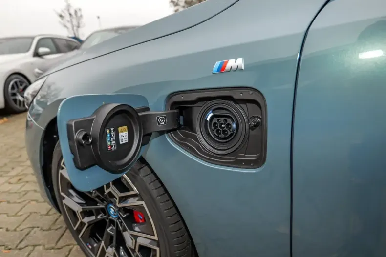 BMW 550 din 2025 cu 10 km - oferta BMW117745 - foto 3