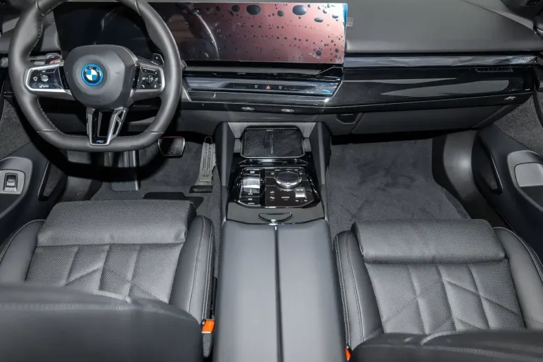 BMW 550 din 2025 cu 10 km - oferta BMW117745 - foto 10