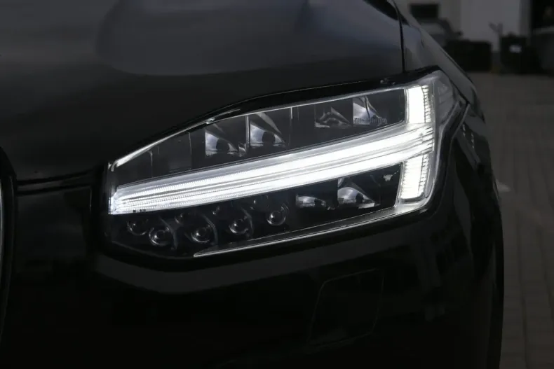 Volvo XC90 din 2023 cu 20.232 km - oferta VOL117746 - foto 10