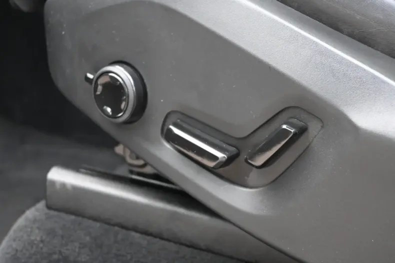 Volvo XC90 din 2023 cu 20.232 km - oferta VOL117746 - foto 17