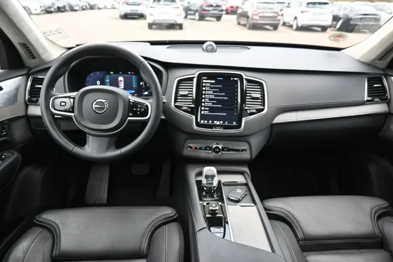 Volvo XC90 din 2023 cu 20.232 km - oferta VOL117746 - foto 27