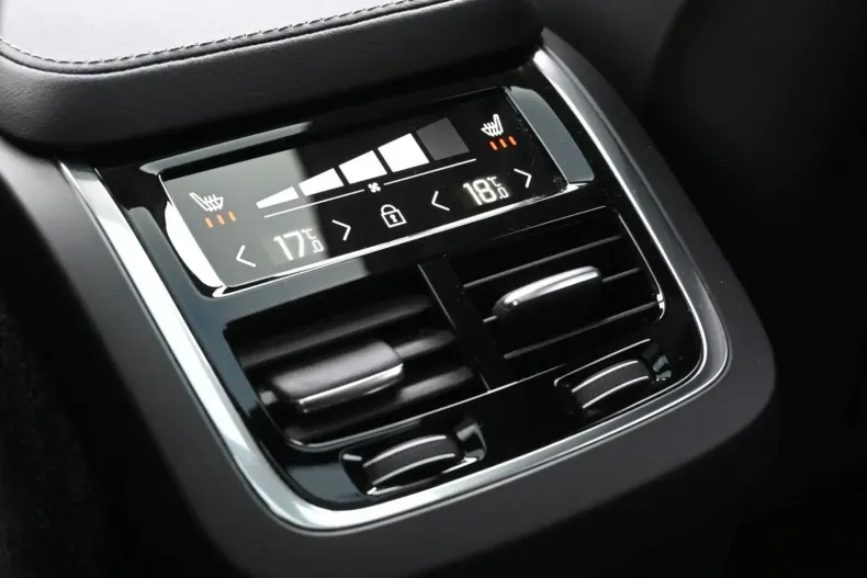 Volvo XC90 din 2023 cu 20.232 km - oferta VOL117746 - foto 29