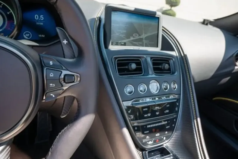 Aston Martin DBS din 2022 cu 10.156 km - oferta AST117759 - foto 18