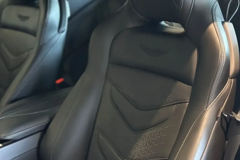 Aston Martin DBS din 2021 cu 9.751 km - oferta AST117760 - foto 19