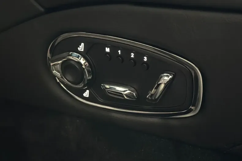 Aston Martin DBS din 2021 cu 9.751 km - oferta AST117760 - foto 33