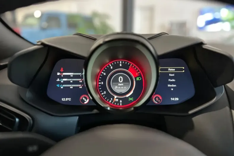 Aston Martin DBS din 2021 cu 9.751 km - oferta AST117760 - foto 34