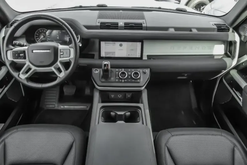 Land Rover Defender din 2022 cu 29.650 km - oferta LAN117761 - foto 4