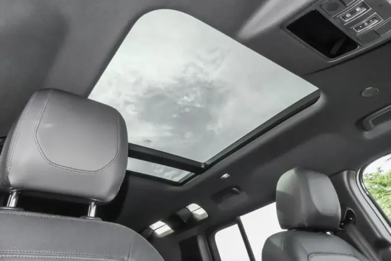 Land Rover Defender din 2022 cu 29.650 km - oferta LAN117761 - foto 15